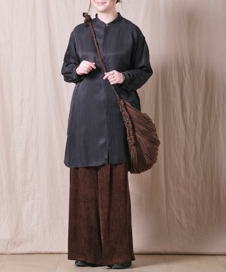 モ*王様 【25SS最終値下げ/新品】suzuki takayuki プルオーバ モ*王様 【25SS最終値下げ/新品】suzuki takayuki プルオーバ モ