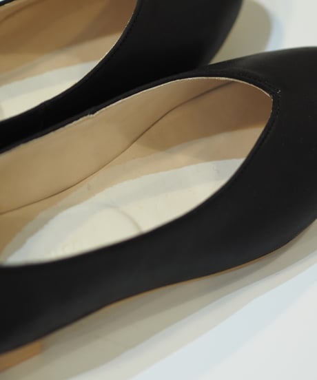【DELMONACO】V-noji pumps/black