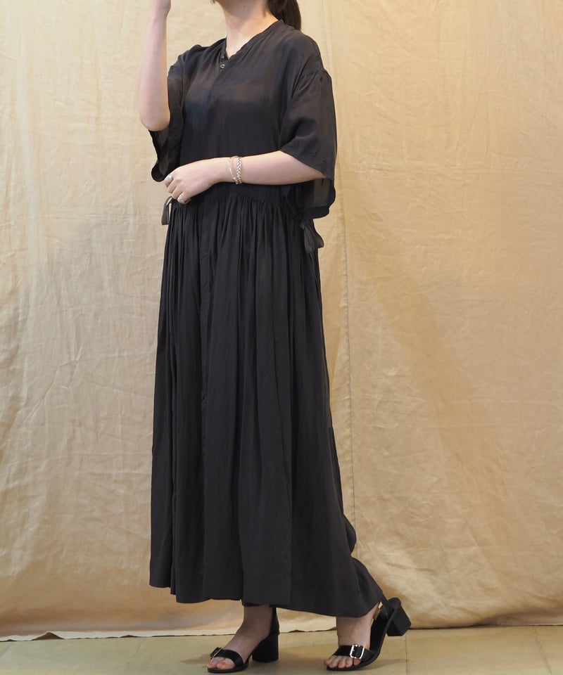 suzuki takayuki】flared-sleeve dress | cocuu 