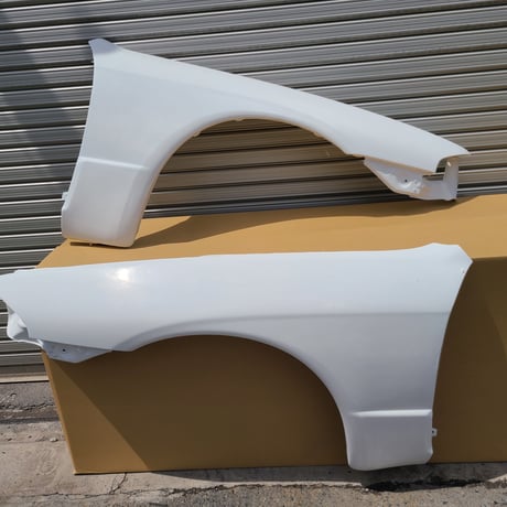 R32　GT-R形状　フロント＆リアフェンダーセット（送料込）