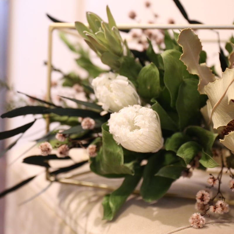 Banksia -gold frame arrangement- | ErvaNote flo