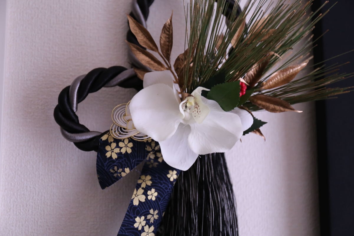 しめ縄“濃墨” | ErvaNote flower design