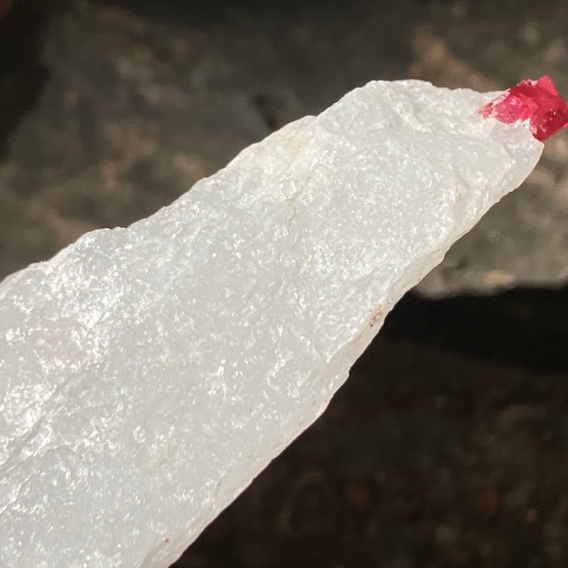 ミャンマー産 レッドスピネル 母岩付き原石 | MISAGO GEMS&MINERALS