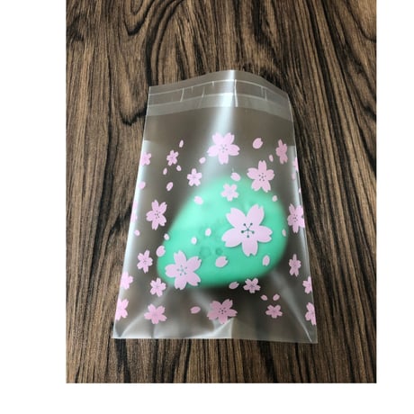 ラッピング用シール付きビニール袋100枚（10cm✖10cm）　桜