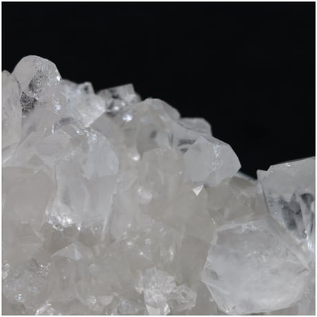 天然クリアクォーツクラスター（水晶群晶）