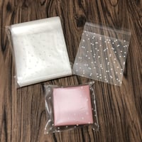 ラッピング用シール付きビニール袋100枚（10cm✖10cm）　水玉・無地