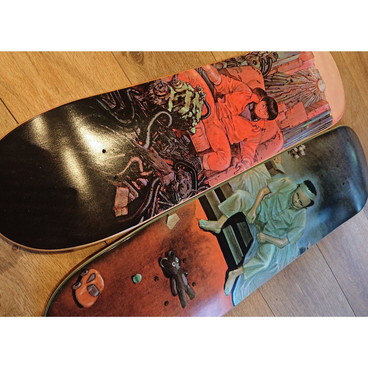 ジェレミークライン JEREMY KLEIN HOOK UPS SKATE DECK AKIRA HAND SCR