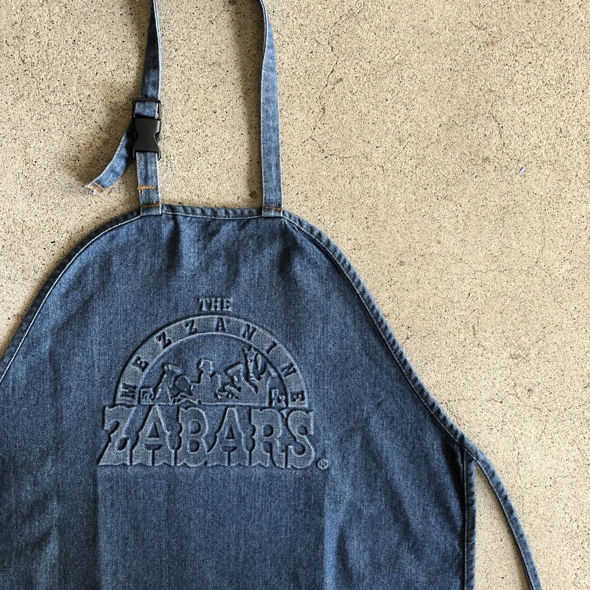 歳末セール！【非売品】関西万博フランス館メゾンカイザーデニム調エプロン フランス発祥パン屋「メゾンカイザー」のトートバッグ/ワンピース風