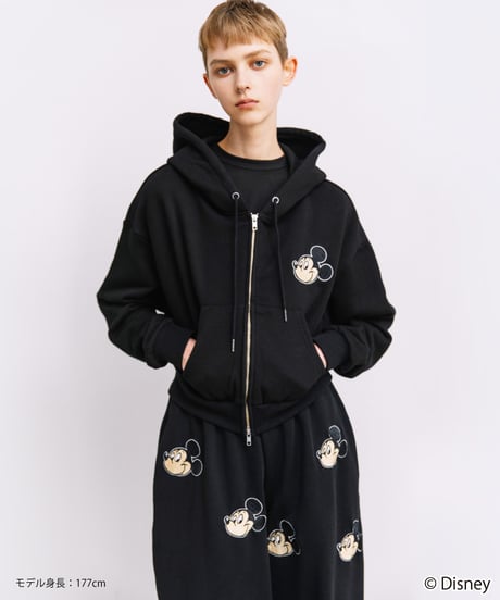 Disney / EMBROIDERY ZIP HOODIE(ミッキー)【WCJ-TD-044BLK01】