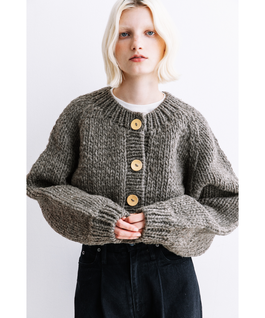 【WCJ 未使用】ハンドニットカーディガン　ホワイト WCJ 未使用】ハンドニットカーディガン ホワイト WCJ 未使用】ハンド