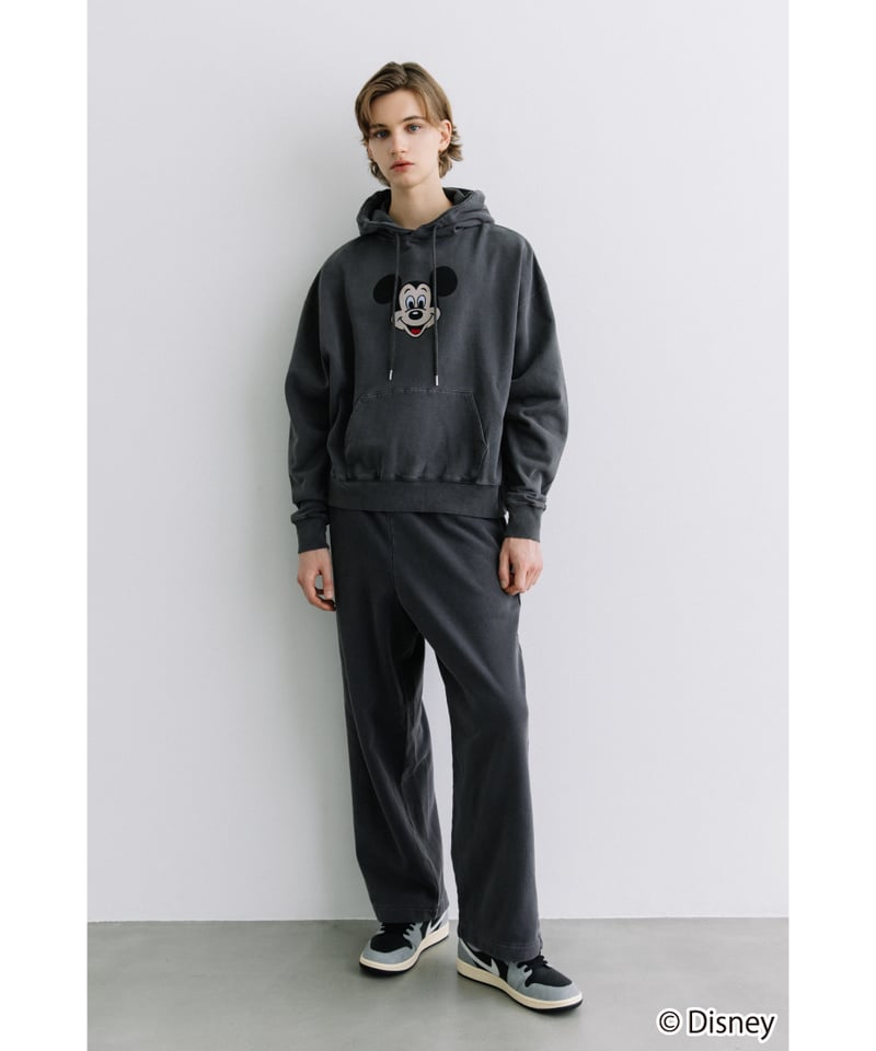 WCJ ミッキー　スウェット　ダークグレー Disney / SWEAT HOODIE(ミッキー)【WCJ-NA-052BLK01】 |