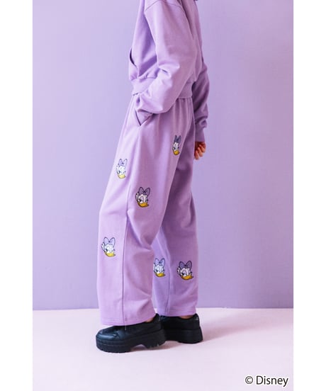 Disney / EMBROIDERY SWEAT PANTS(デイジー)【WCJ-TD-045PUR04】