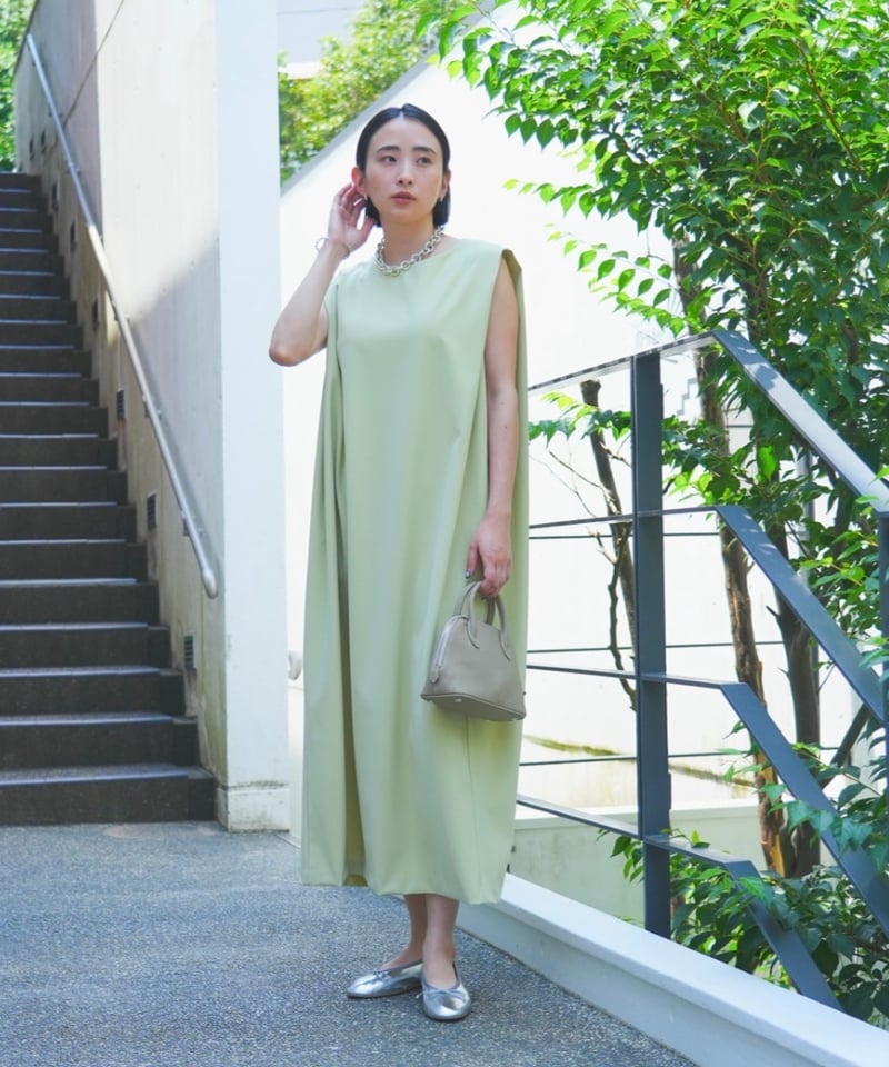 【新品タグ付き】ＲＯＰＥマドモアゼル　キルティング調　半袖ワンピース　ビジュー WEB限定】インドレース柄刺繍ワンピース