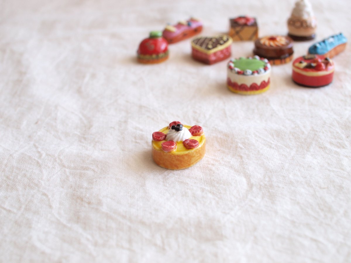 新品　フランス　フェーブ　ケーキ＆お菓子　9個セット　2013年 フェーブ ／ Sweet Pastries 甘い焼き菓子とエクレア（単品