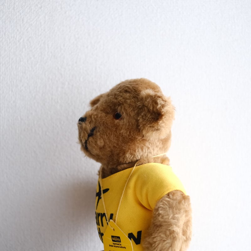 Harry Heathrow 1983 / ロンドン ヒースロー空港のクマさん ぬいぐるみ