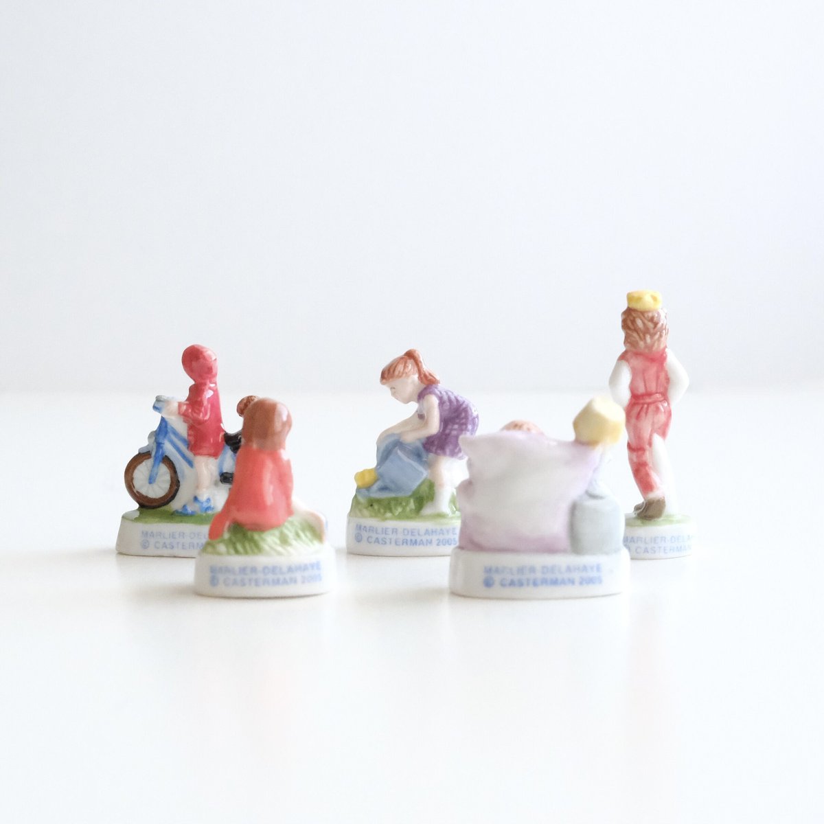 オールドフェーブ / フランスの本の女の子（単品） | Tähti