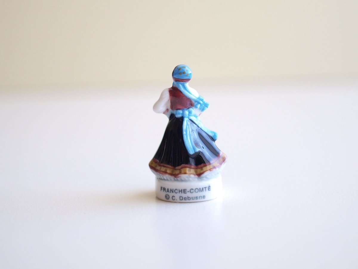 アンティークフェーブ／フランスの民族衣装（モンベリアール） | Tähti