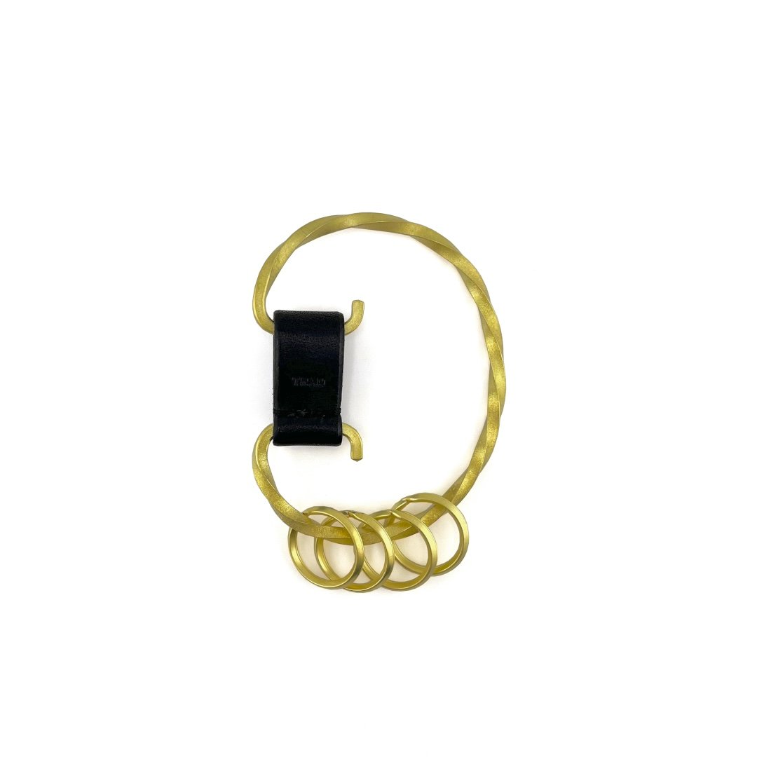 twist keyring(brass) | TRAD
