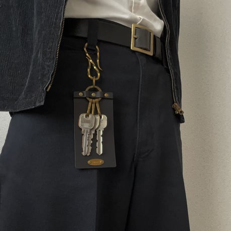 leather keyholder + brass keyhook