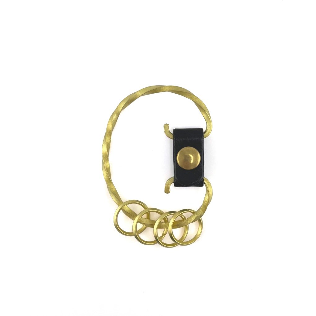 twist keyring(brass) | TRAD