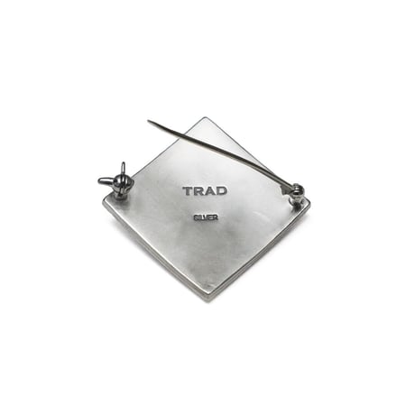 shake hands brooch