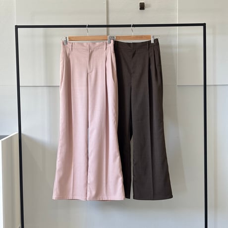 twill  tuck  pants