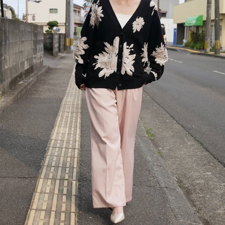twill  tuck  pants