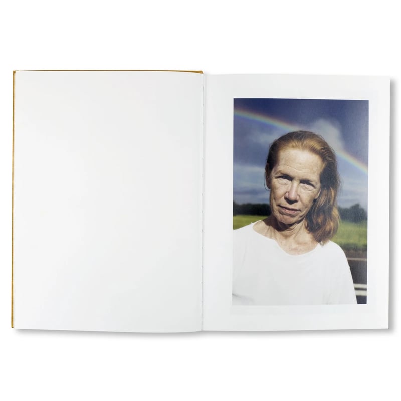 MOM ｜ Charlie Engman（チャーリー・エングマン） | POETIC SCAP