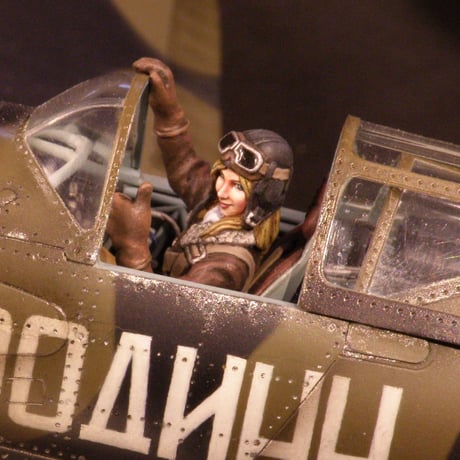 RAMPAGE 1/32＆1/48 Mig-3 女性パイロットフィギュアセット