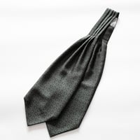 Holiday&Brown Ascot Tie/Green Paisley