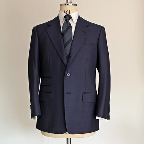 batak バタクハウスカット スーツ コンジットカット ボンドモデル