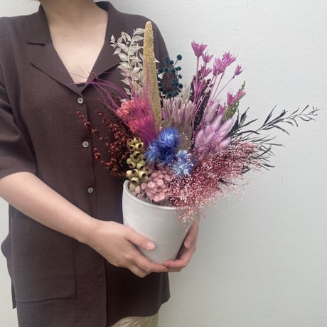 dry flower arrangement  M