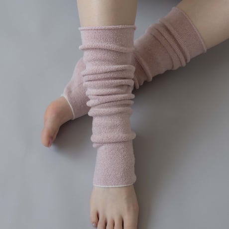 【sof.】もっちりシルクのおうちレッグウォーマー