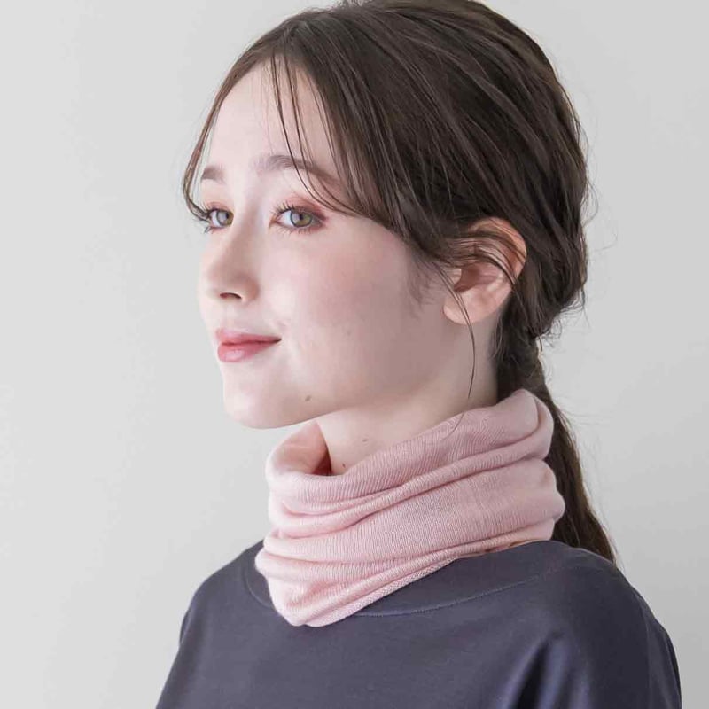 シルクフリースネックウォーマー 極上シルクフリースの、贅沢ネックウォーマー。首元を温めて