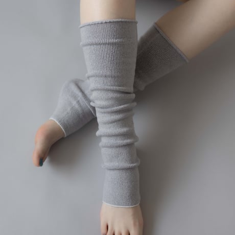 【sof.】もっちりシルクのおうちレッグウォーマー