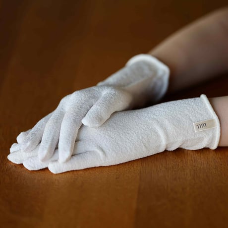 【LULL】シルク ハンドケアグローブ