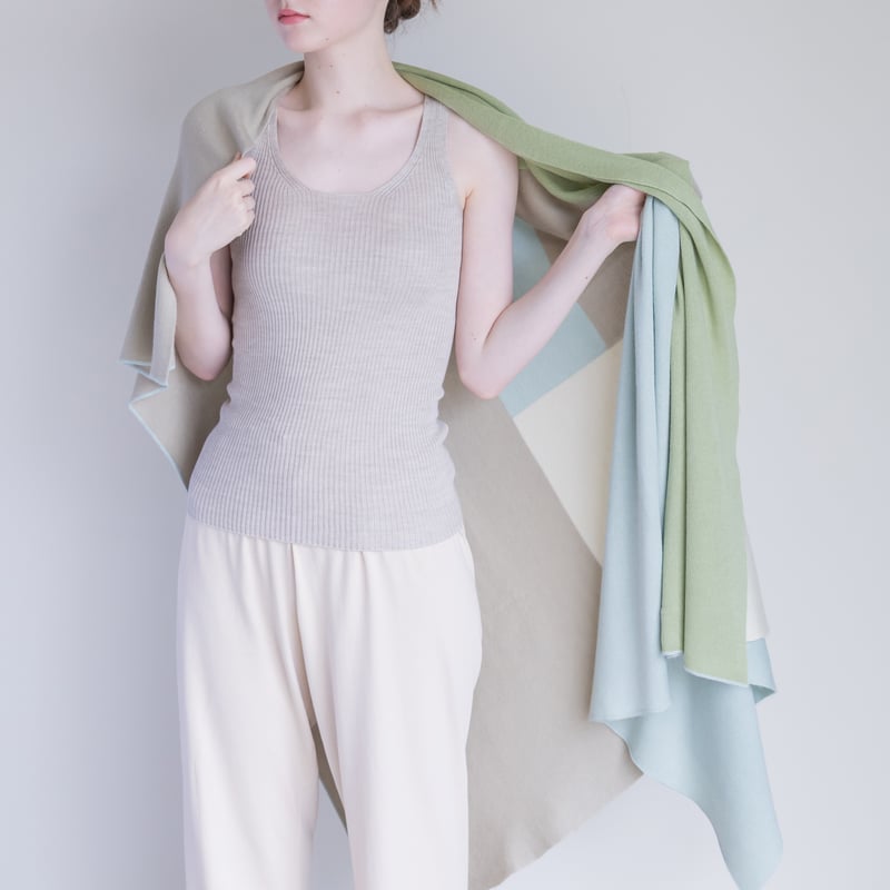 アルパカ ポンチョ ケープ ドゥロワー Drawer 38 シルク ジャケット KOHARU】ウォッシャブルシルクブランケット(ブロック柄） | & Silk
