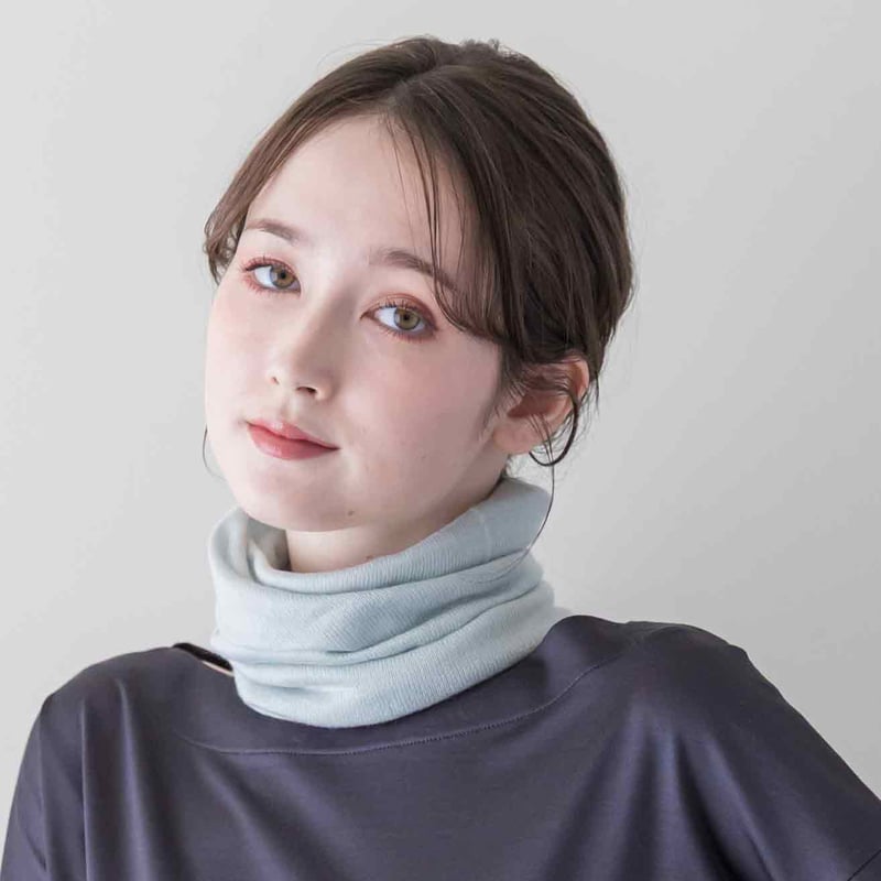 未使用級✨ebure ライトシルクコットンクルーネック グリーン　絹　綿　38 KOHARU】ふわふわシルクネックウォーマー | & Silk