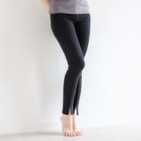 【SISIA】ウォッシャブルシルク スリット入りレギンス
