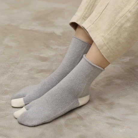 fumika uchida 2023AW オーバーソックス レッグウォーマー完売 【公式