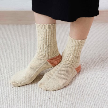 【sof.】シルクノイル ケーブルソックス（22-24cm）