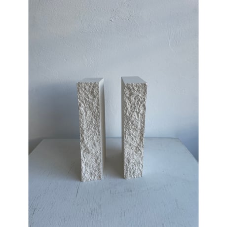 Wood mortar crack bookstand