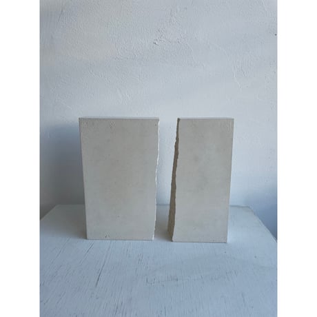 Wood mortar crack bookstand