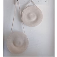 LARGE CIRCLE TOTE SHORT STRAP
