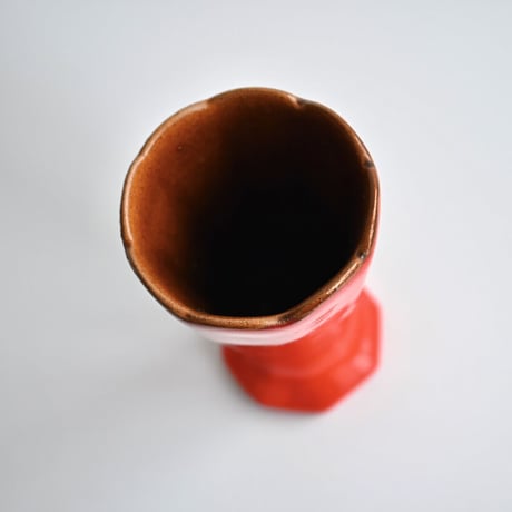une