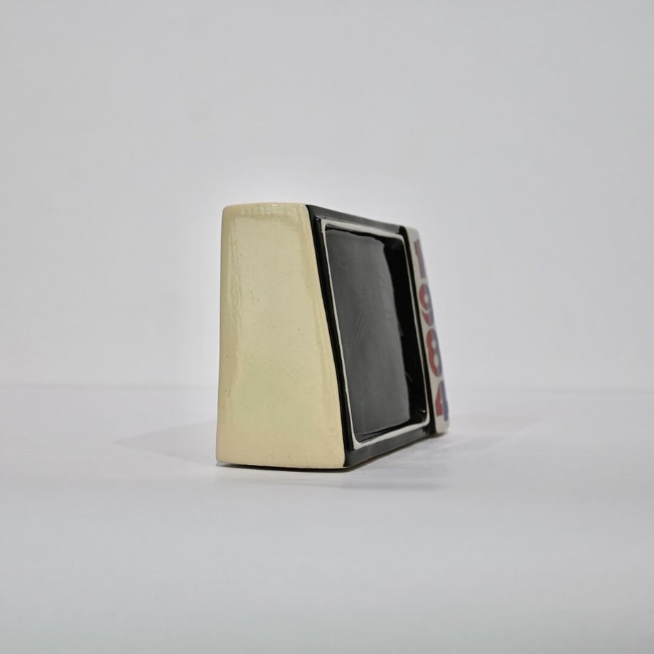 5f7fee0294f3ae5a30371adc