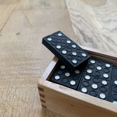 domino
