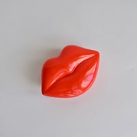 kiss
