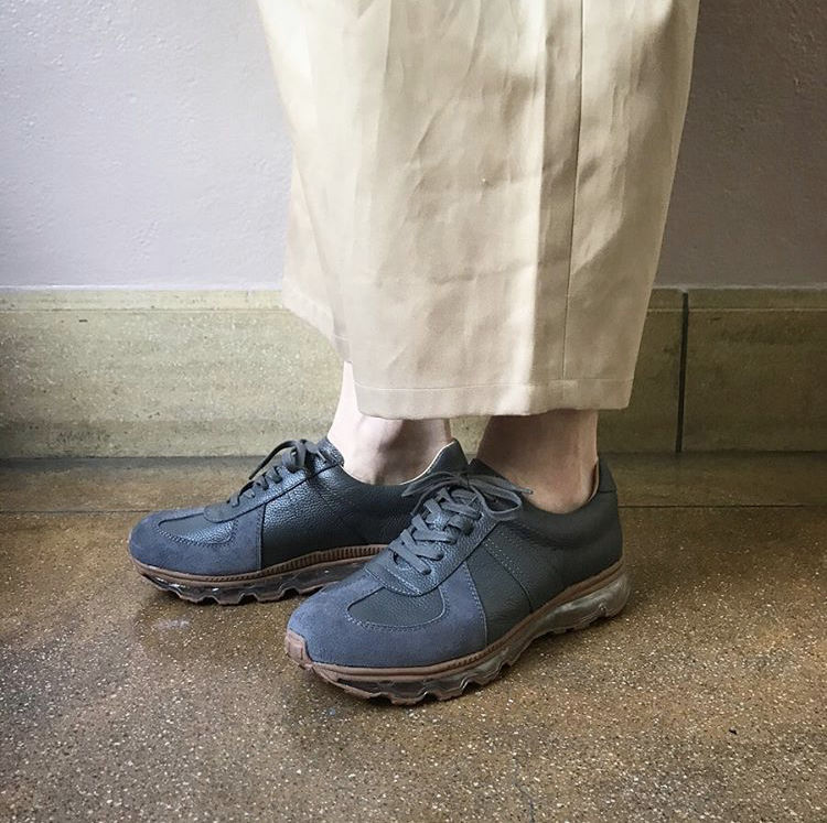 tomo&co ジャーマントレーナー ベージュ tomo&co ジャーマントレーナー ベージュ TOMO&CO 