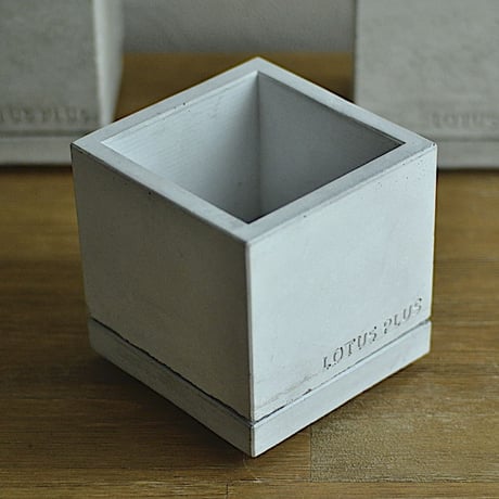 "STACK"     植木鉢・セメント鉢 ／  cement pot